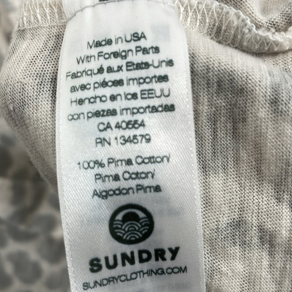 Sundry Womens 2 Long Sleeve Pullover Cheetah Print Lightweight Twist Front Top - Picture 7 of 8